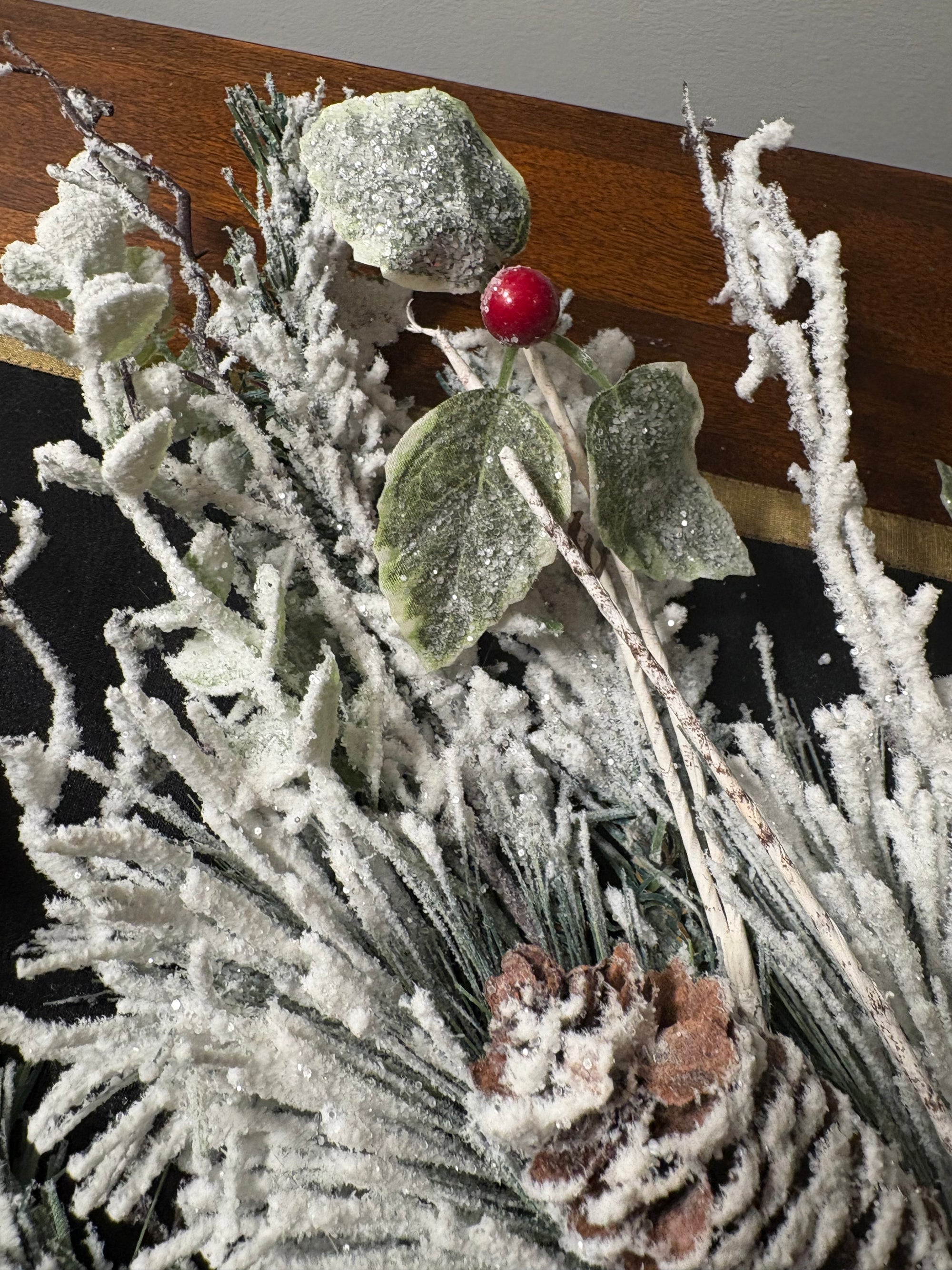 Frosted Pine & Holly Bell Stem