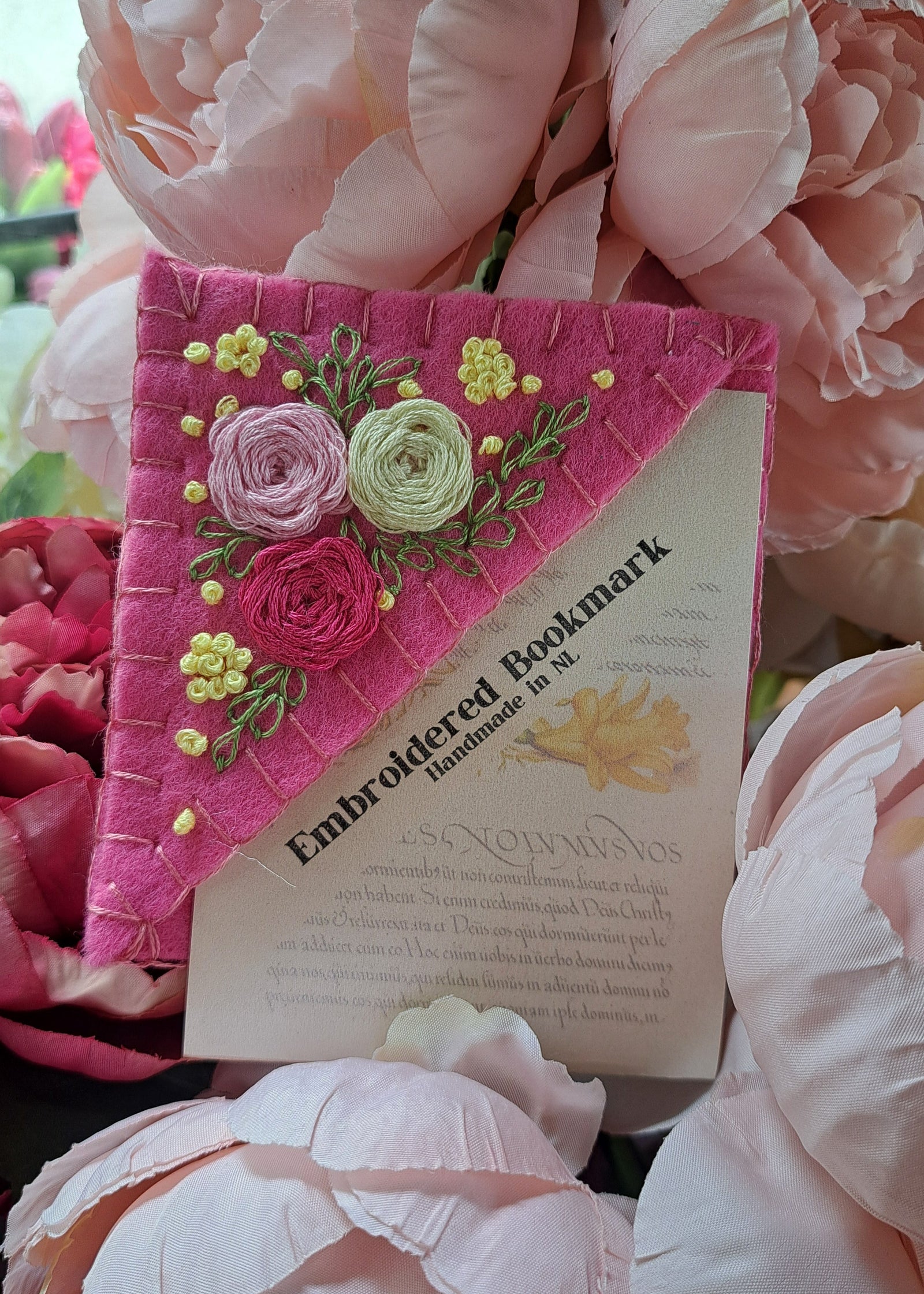 Embroidered Bookmark - In the Garden