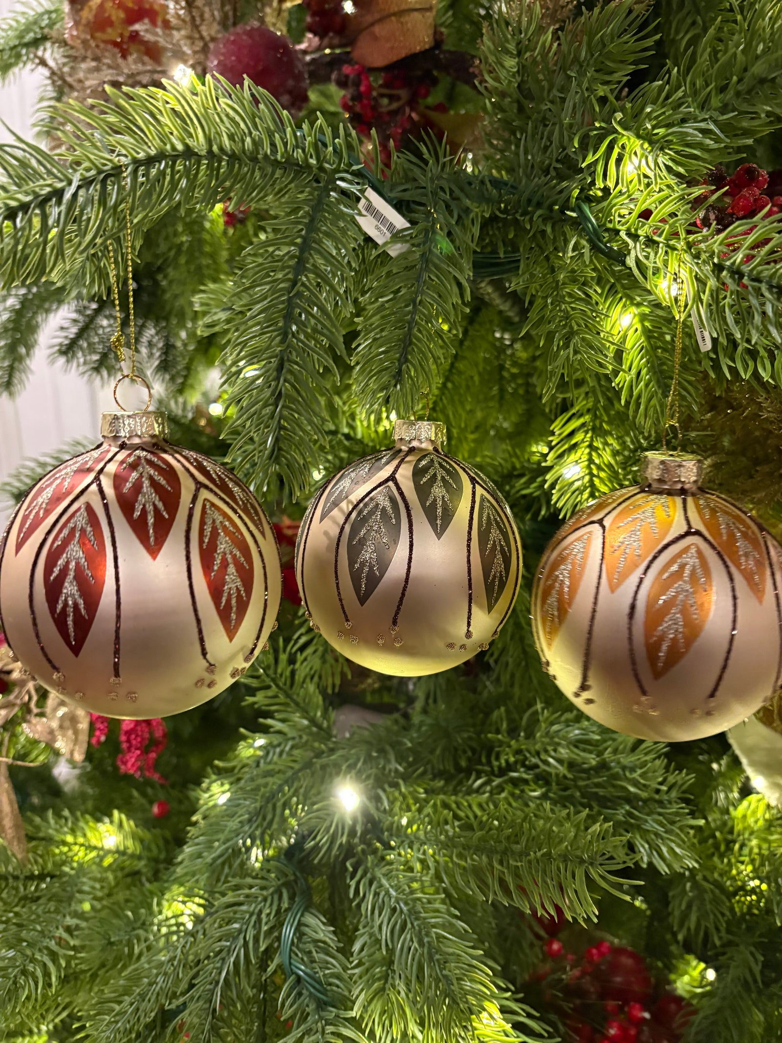 Botanical Elegance Ornament