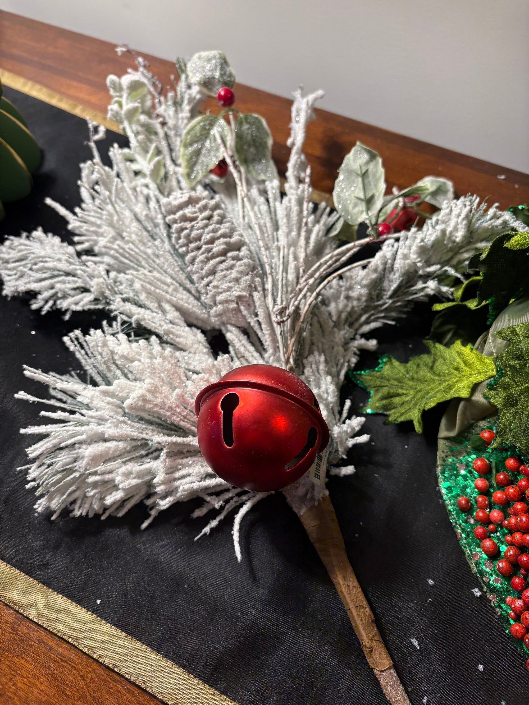 Frosted Pine & Holly Bell Stem