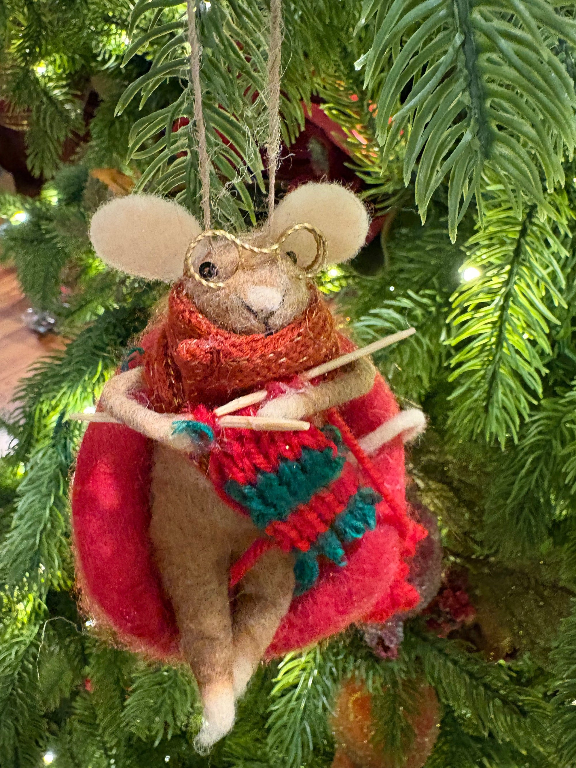 Christmas Knitting Mouse
