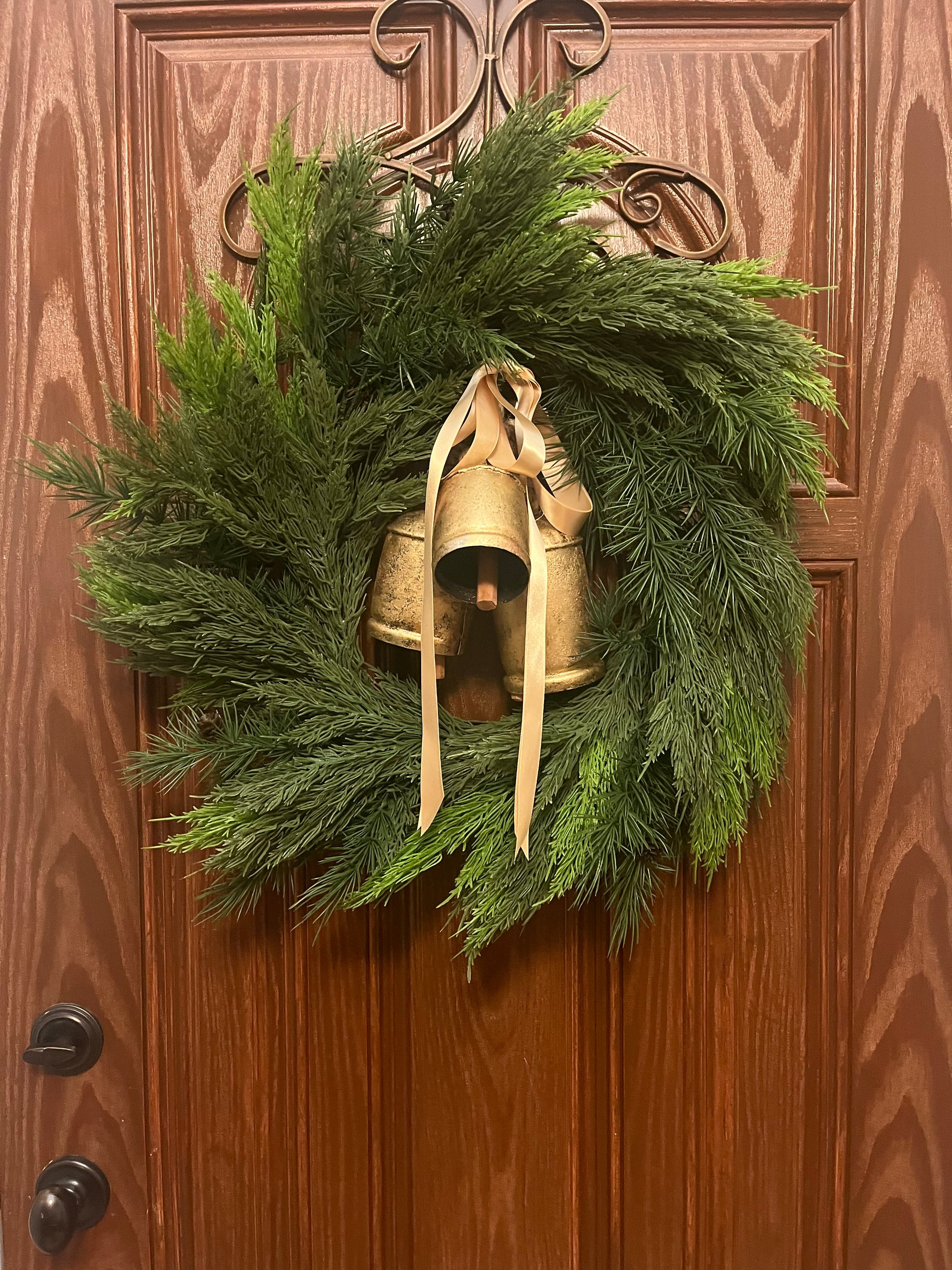 Mixed Cedar Wreath with Manor Bells