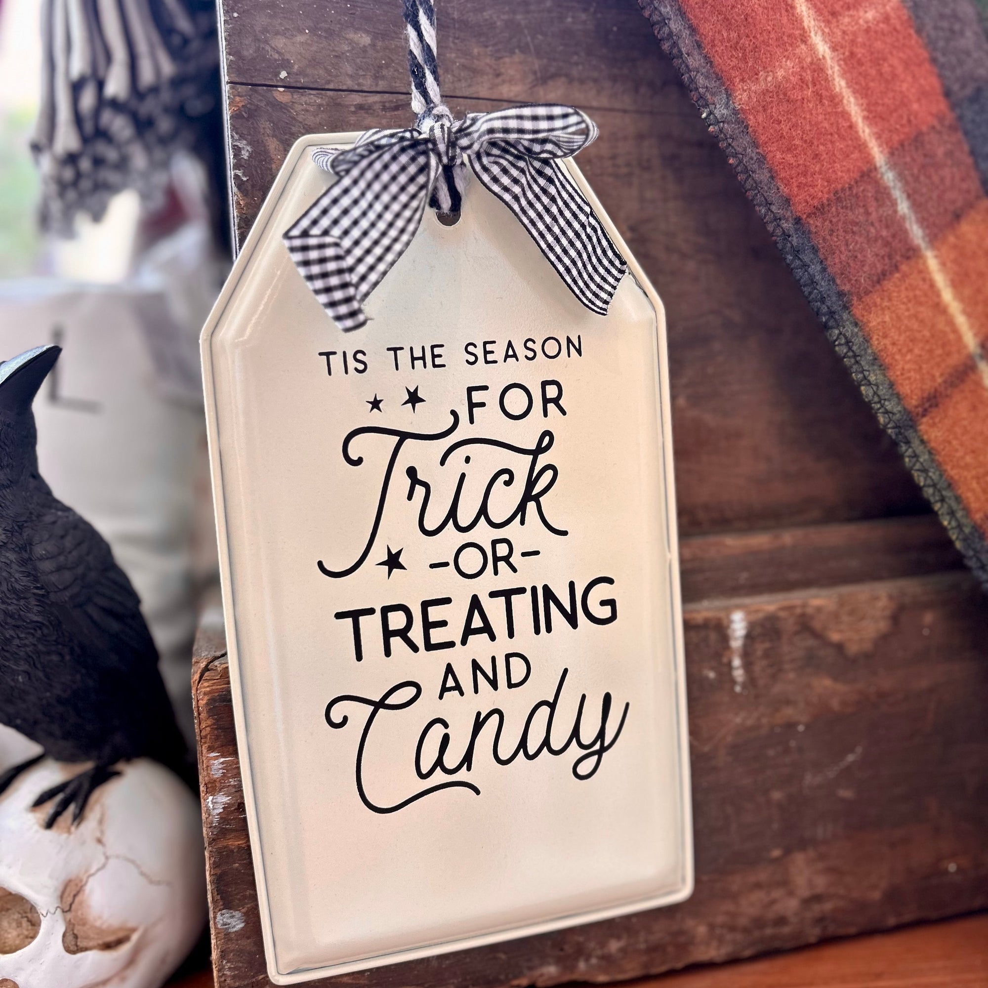 Metal Halloween Tag Decor