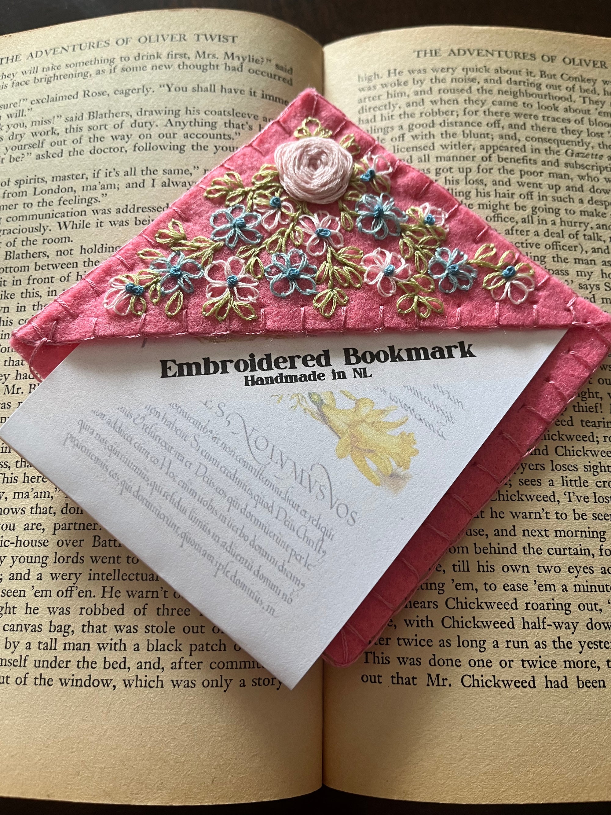 Embroidered Bookmark (Precious Pinks)