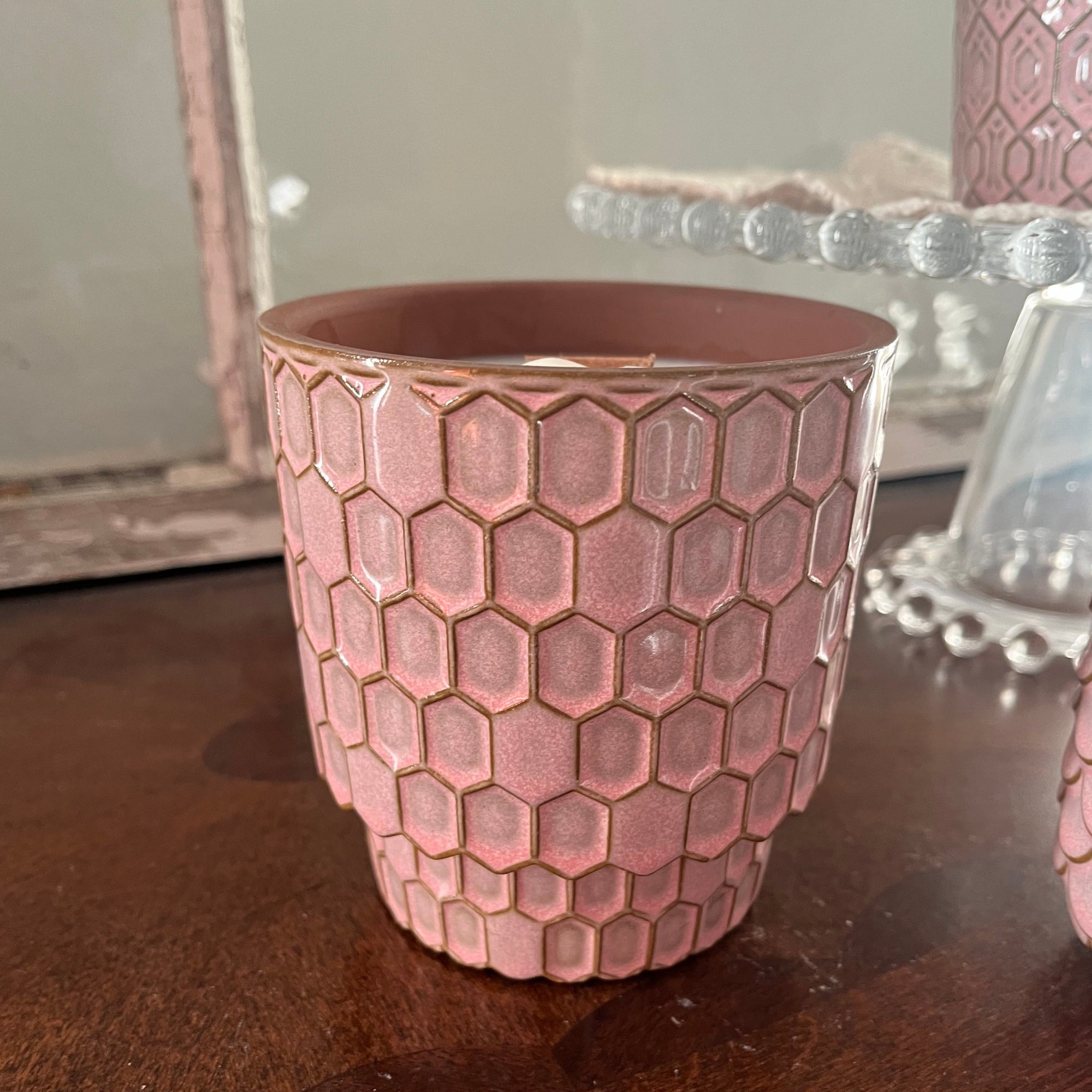 Summertime Wood Wick Candle - Pink Base, Honeycomb Design