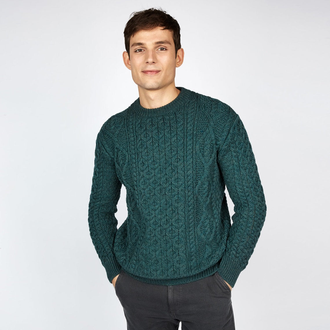 Fearnóg Aran Crew Neck Sweater - Evergreen