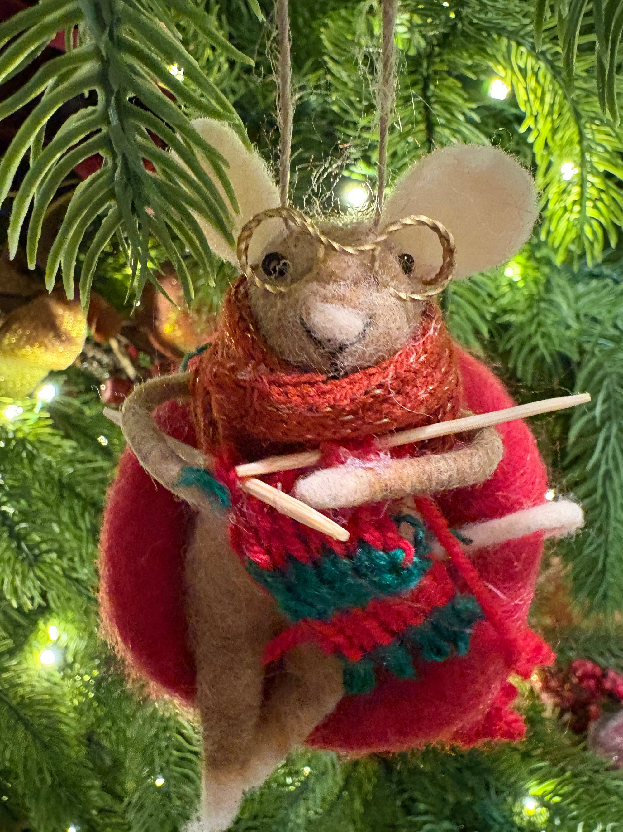 Christmas Knitting Mouse