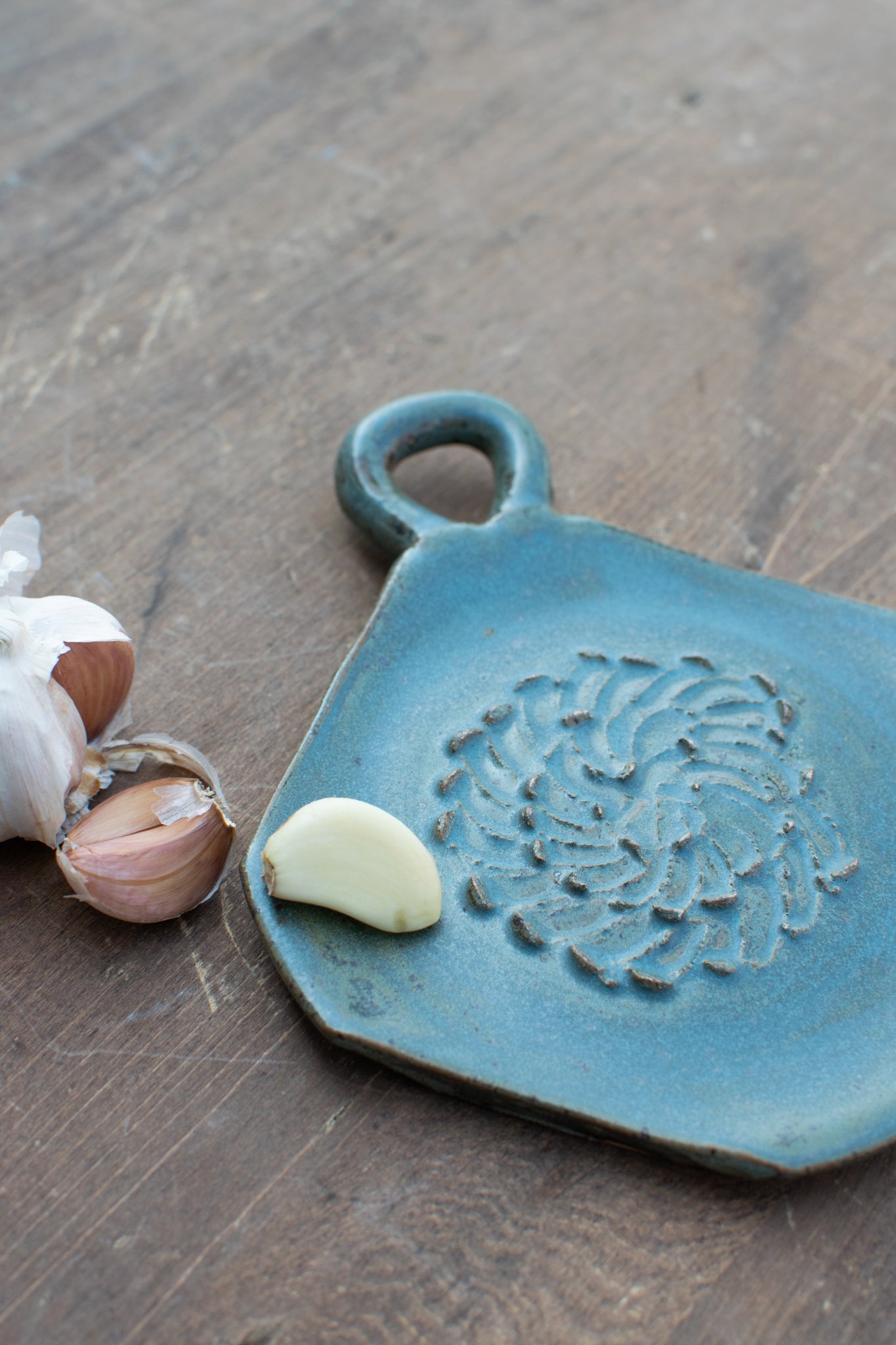 Garlic Plate- Handled