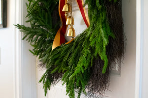 Fresh Touch Norfolk Pine Wreath