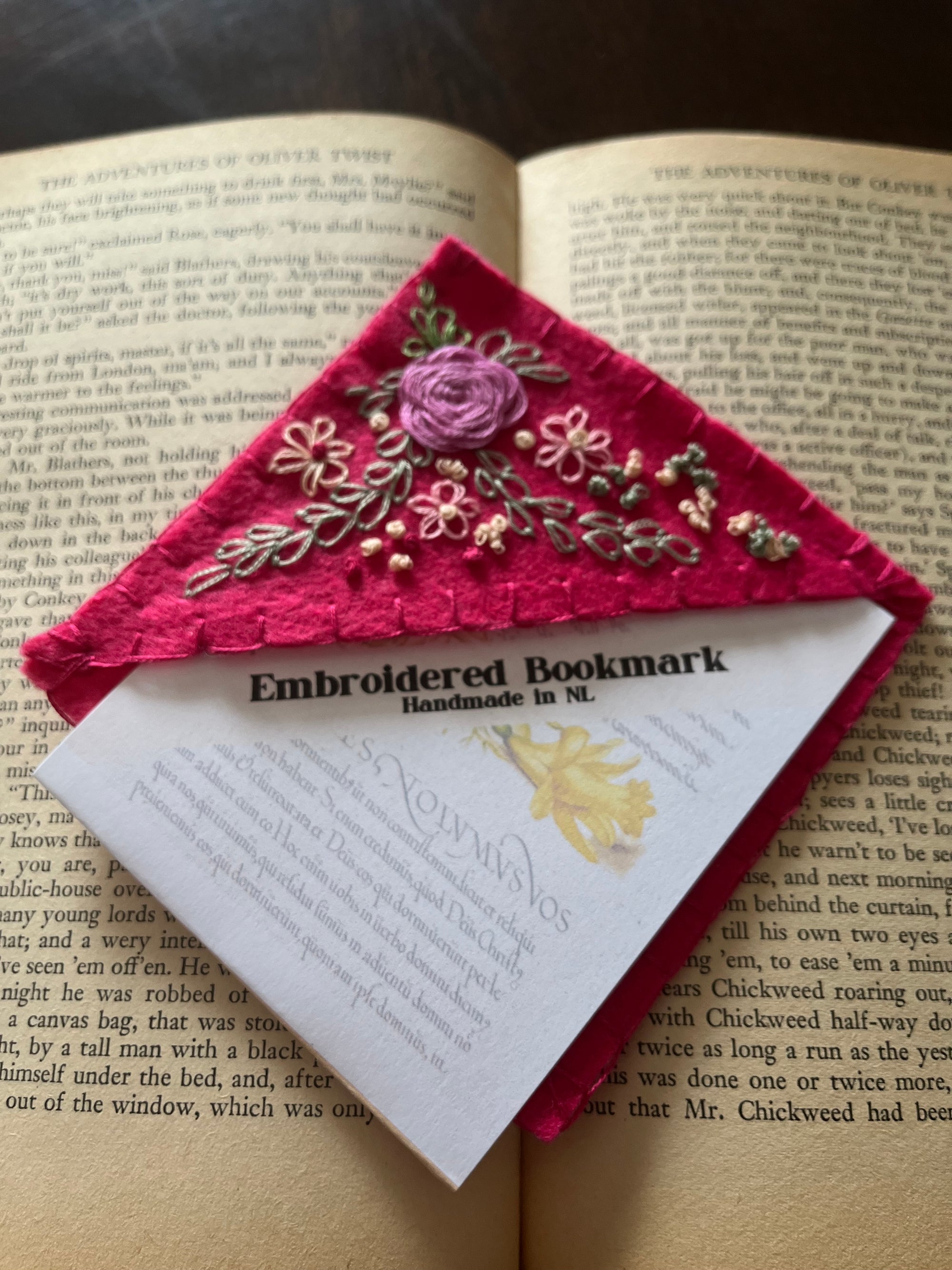 Embroidered Bookmark (Bouquet)
