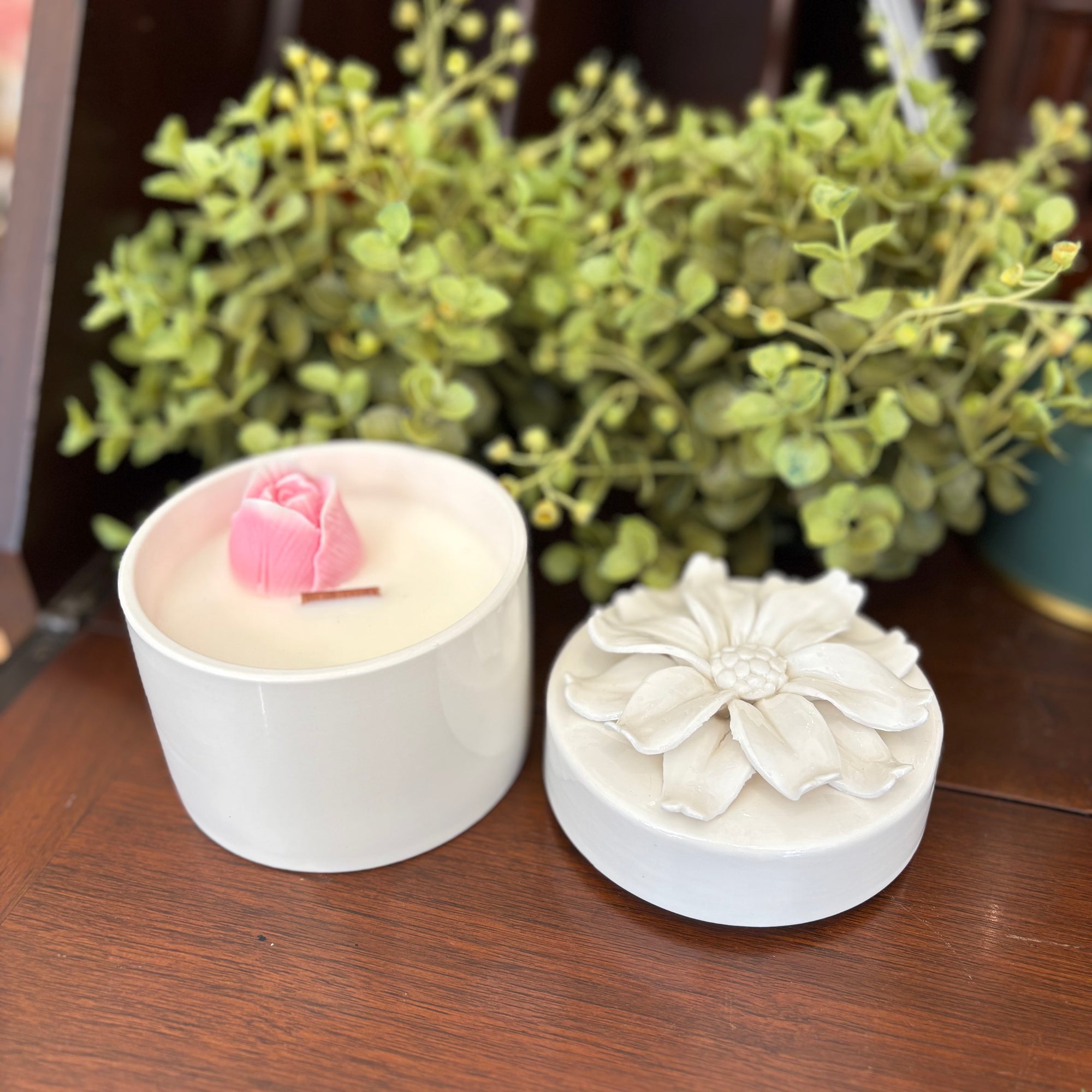 Ivory Elegance Woodwick Candle - Lemon Raspberry Chiffon