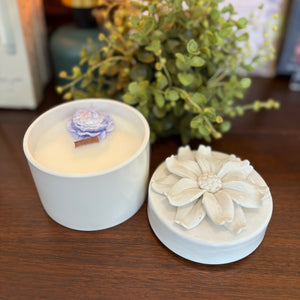 Ivory Elegance Woodwick Candle - Midnight Lavender