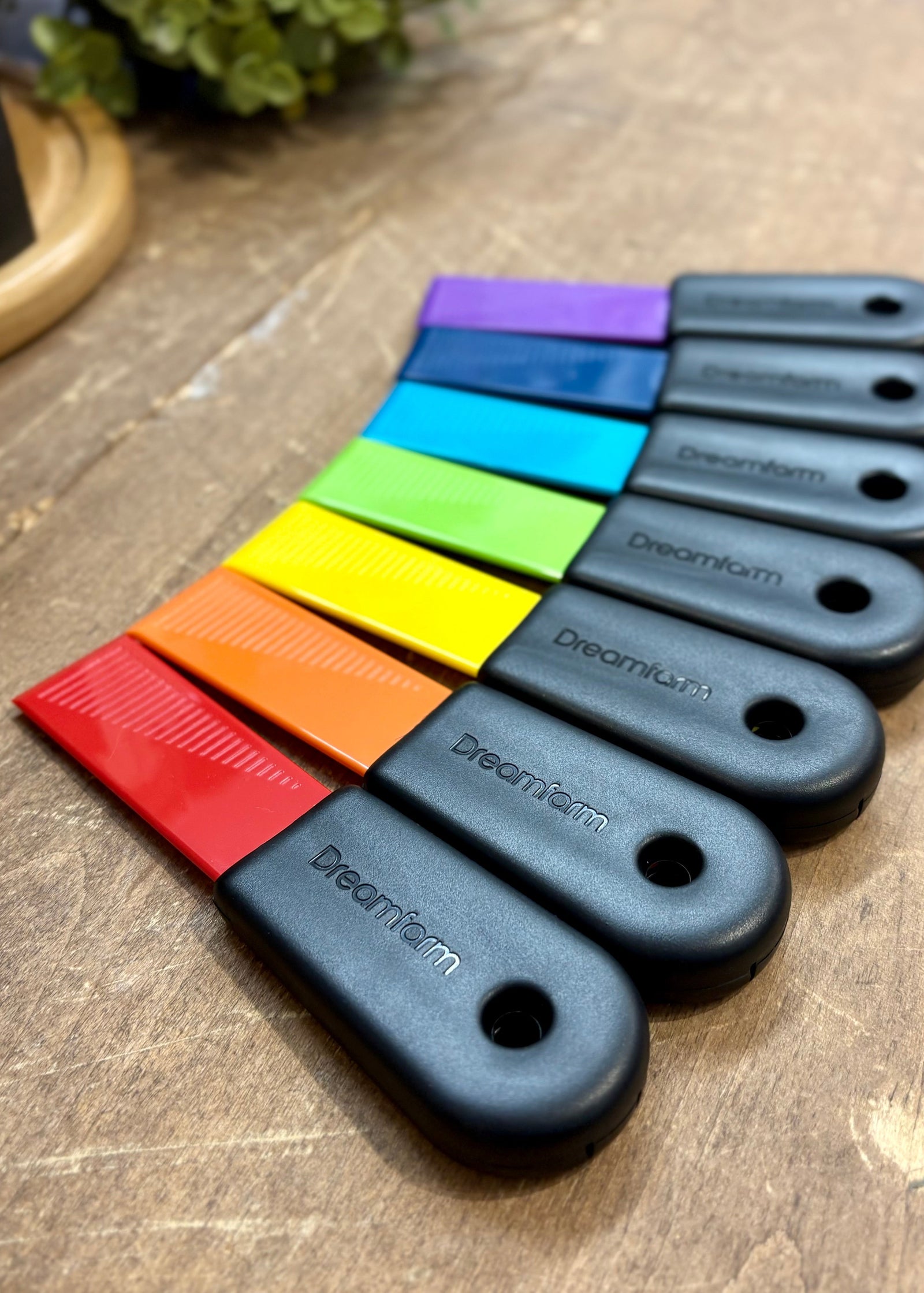 Cleana - Self-Sharpening Scraper Tool