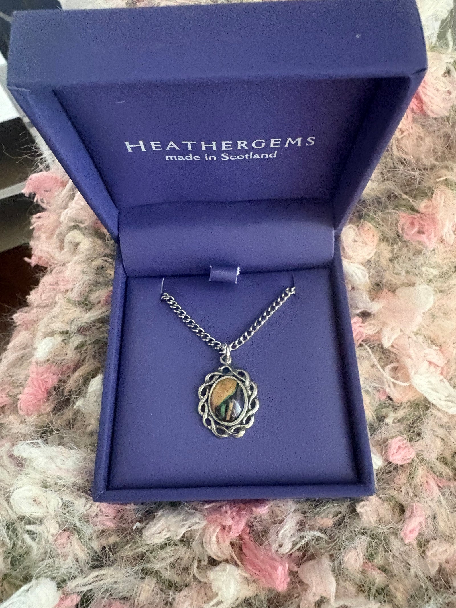 Heathergems Celtic Oval Pendant