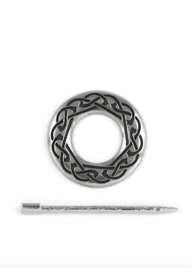 Shawl Ornament - Celtic Knot