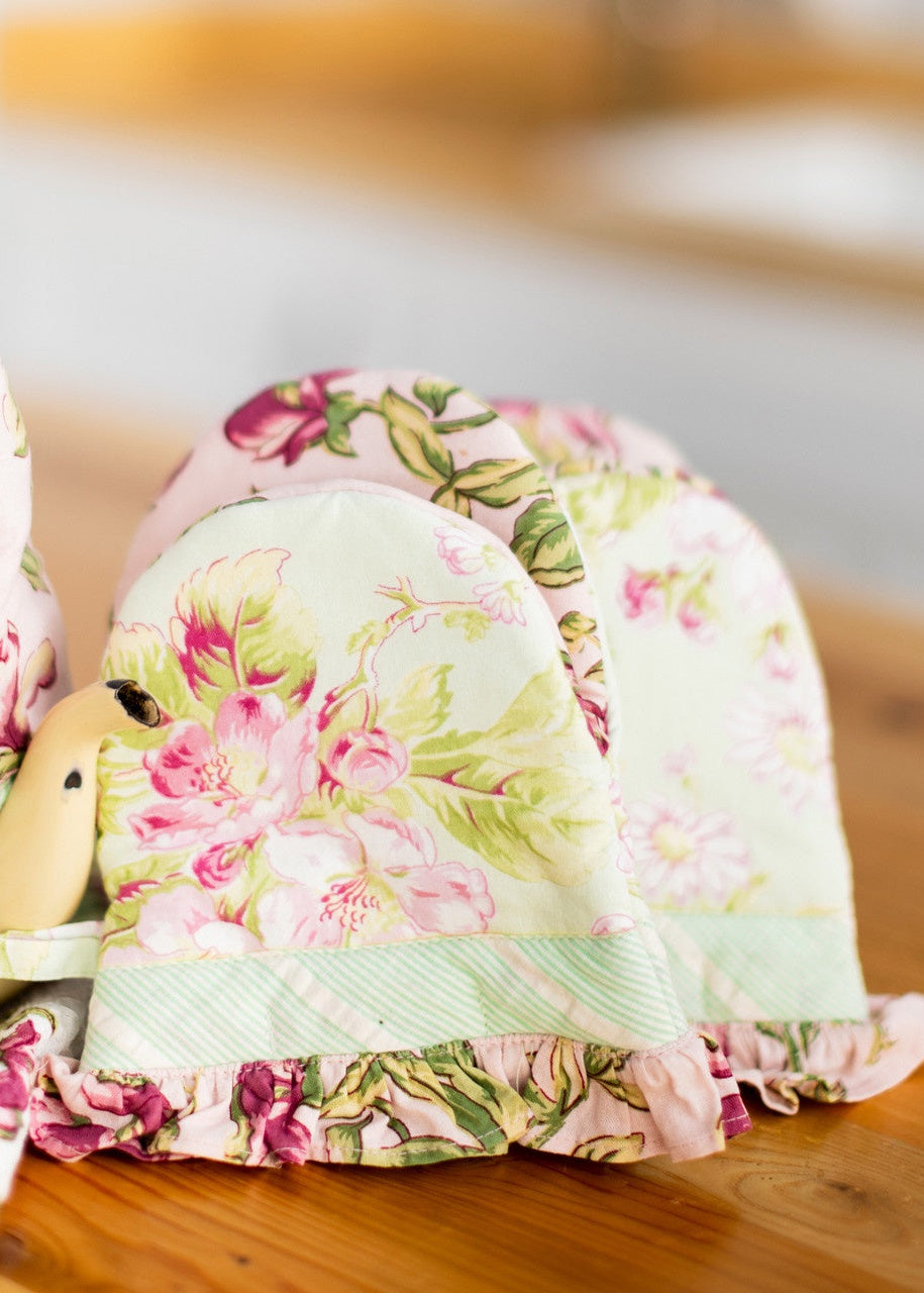 April Cornell Sweet Pea Patchwork Mini Mitts