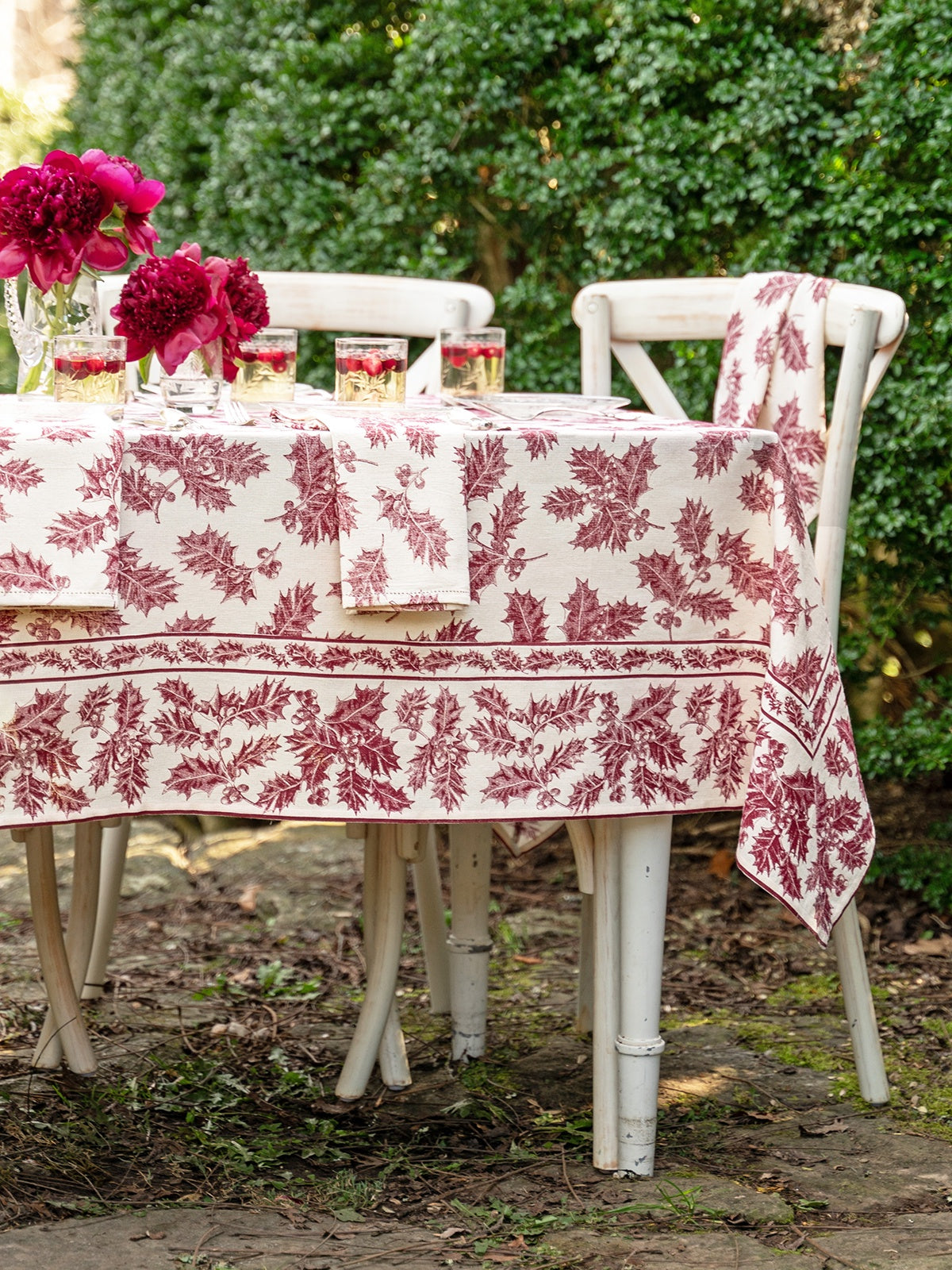 April Cornell Holly Toile Tablecloth - Red