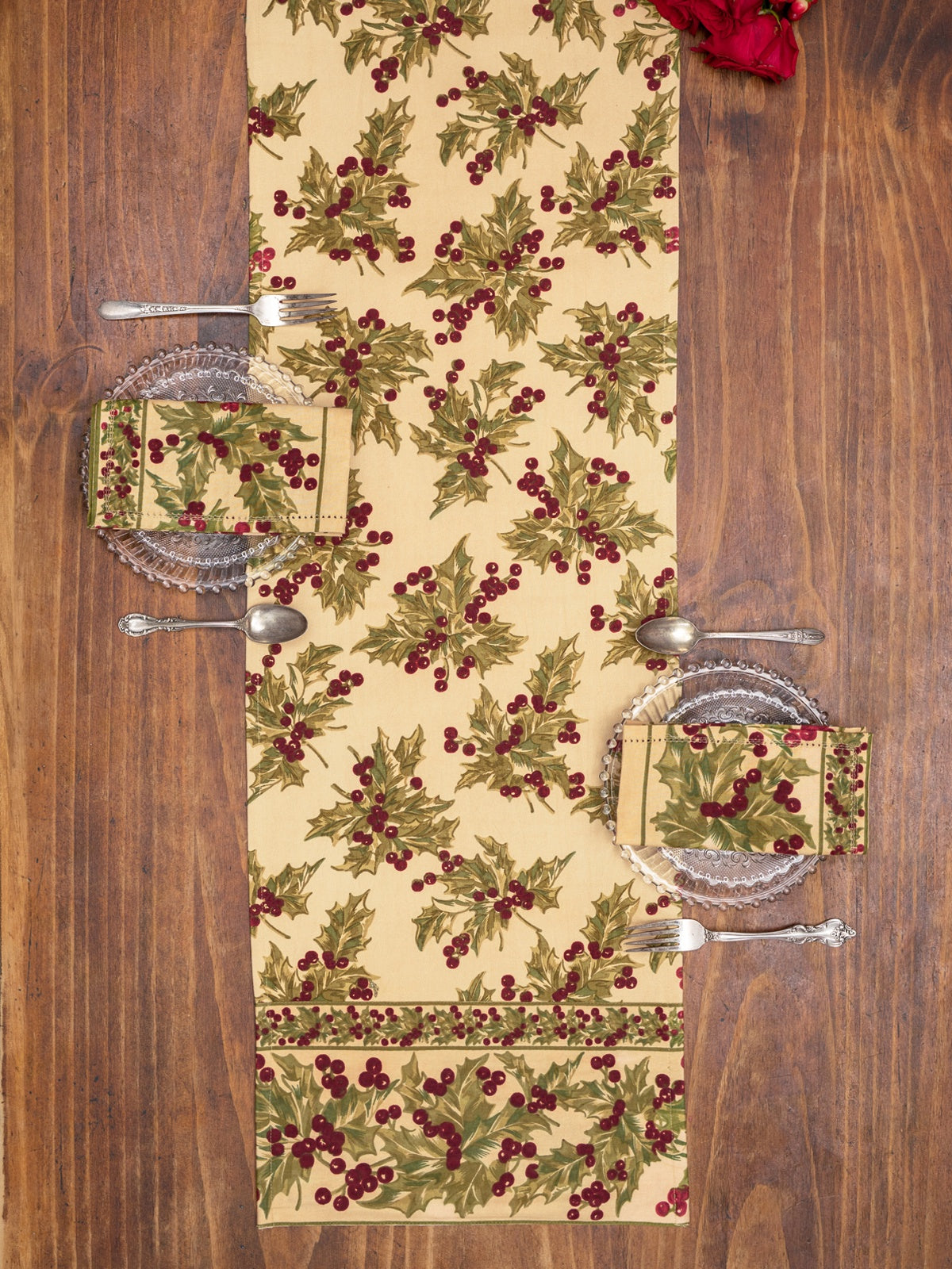 April Cornell Winterberry Table Runner - Dark Ecru