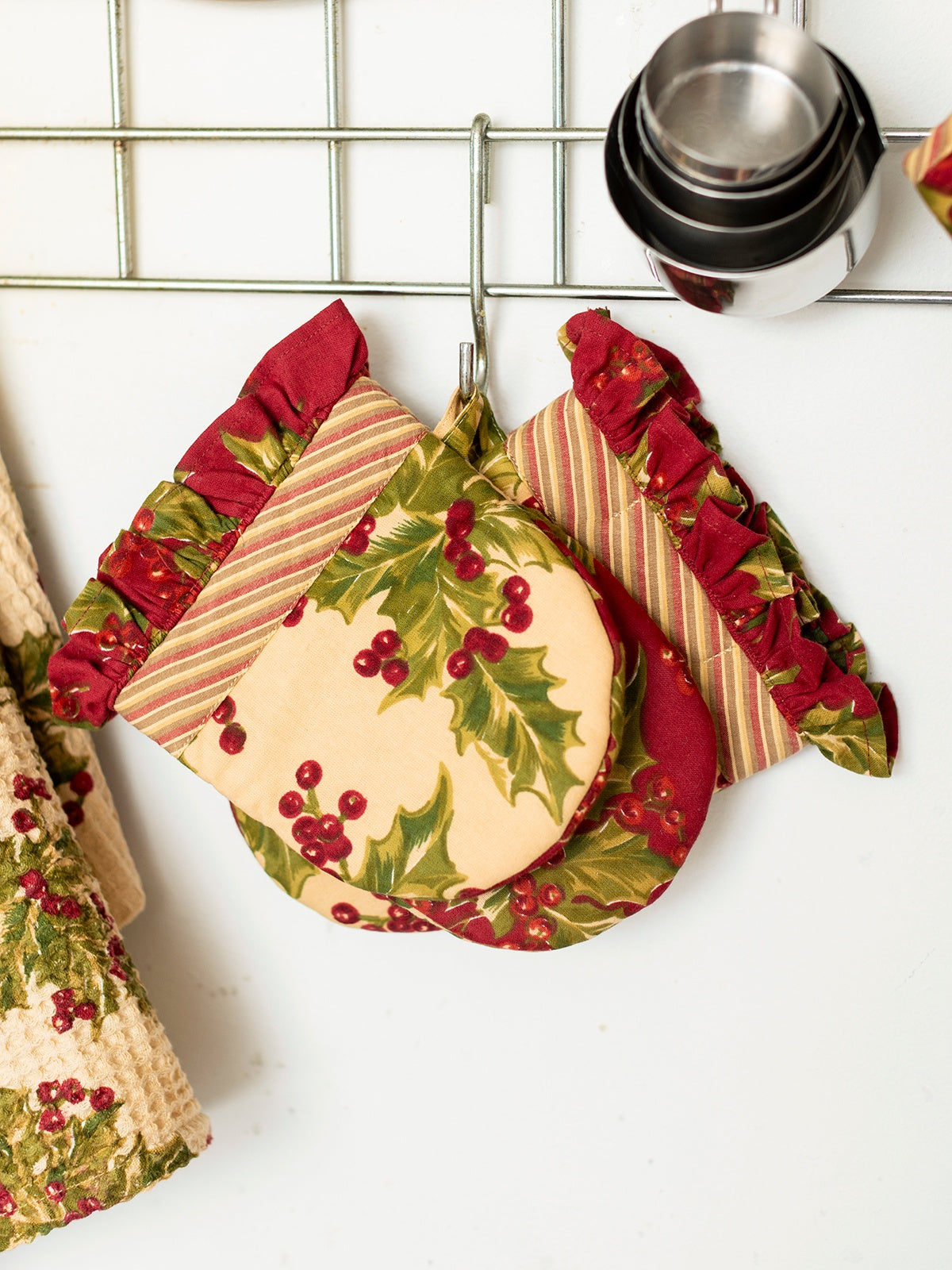 April Cornell Winterberry Patchwork Mini Mitts