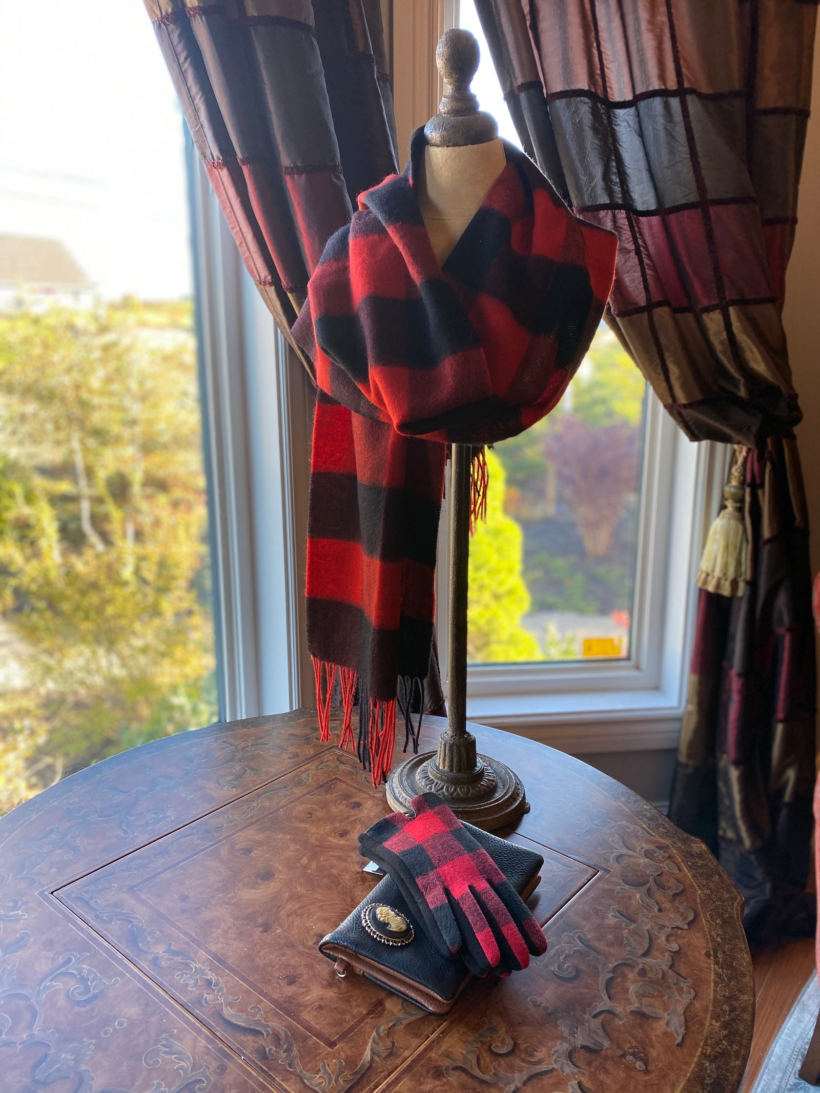 Lambswool Scarf - Rob Roy MacGregor