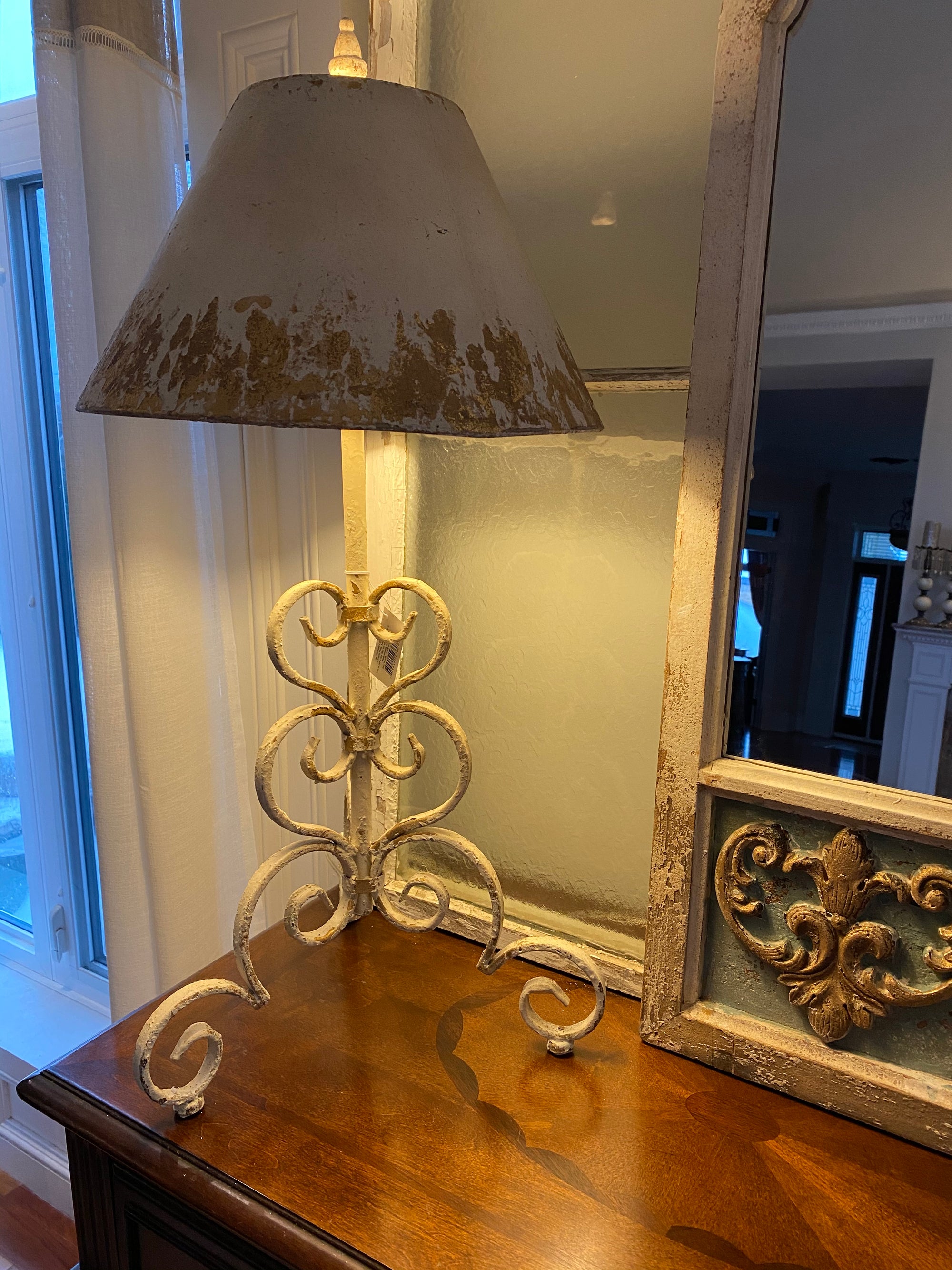 Ivory Scroll Accent Lamp